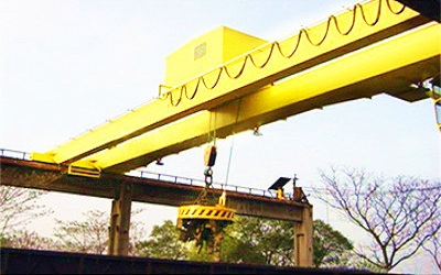 Electromagnetic Crane