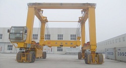 Engine Hoist - Tyred Gantry Crane