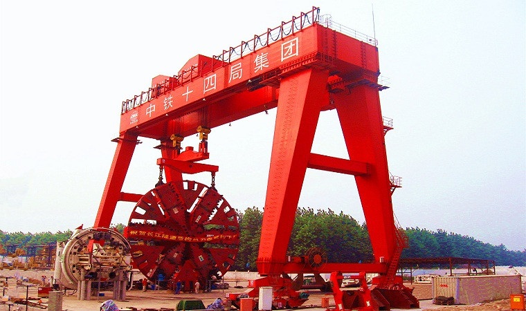 Shield Gantry Crane in Operation